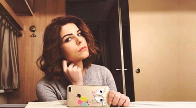 Pelin Öztekin eskiye dönüş yaptı