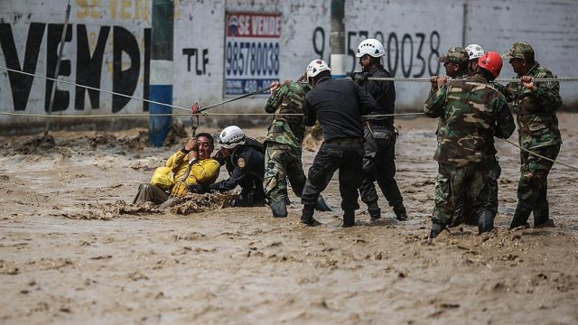 Peru'daki sellerde ölü sayısı 72'ye yükseldi Peru'daki sellerde ölü sayısı 72'ye yükseldi