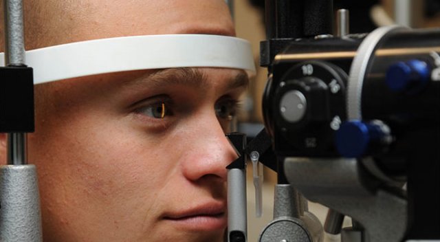 Retina implantıyla gözlerinizin ömrünü yıllarca arttırın Retina implantıyla gözlerinizin ömrünü yıllarca arttırın