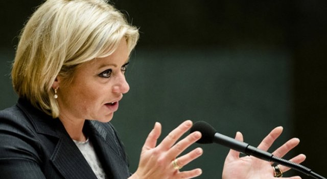 Rutte'nin partisi gerilimi düşürmek istiyor Rutte'nin partisi gerilimi düşürmek istiyor