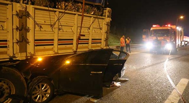 Sakarya'da feci kaza: 1 ölü 6 yaralı Sakarya'da feci kaza: 1 ölü 6 yaralı