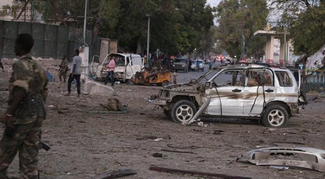 Somali'de bomba yüklü araçla saldırı: 8 ölü, 10 yaralı Somali'de bomba yüklü araçla saldırı: 8 ölü, 10 yaralı