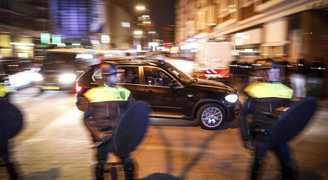 STK'lar Hollanda'nın skandal tavrını kınadı STK'lar Hollanda'nın skandal tavrını kınadı
