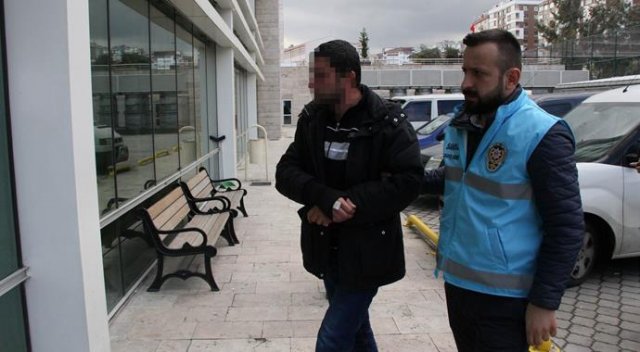 Tartıştığı arkadaşını bıçakladı!