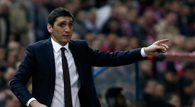Tayfun Korkut, Bayer Leverkusen'de ilk yenilgiyi tattı Tayfun Korkut, Bayer Leverkusen'de ilk yenilgiyi tattı