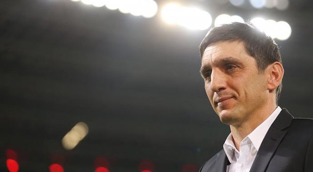Tayfun Korkut Leverkusen'de 1 puanla başladı Tayfun Korkut Leverkusen'de 1 puanla başladı