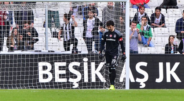 Tolga Zengin&#039;e tribünlerden tepki