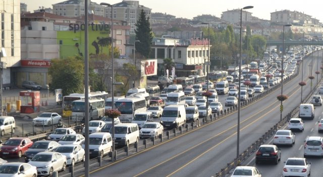 Trafiğe kayıtlı araç sayısı arttı