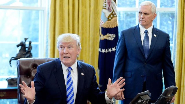 Trump sağlık sigortası tasarısını geri çekti