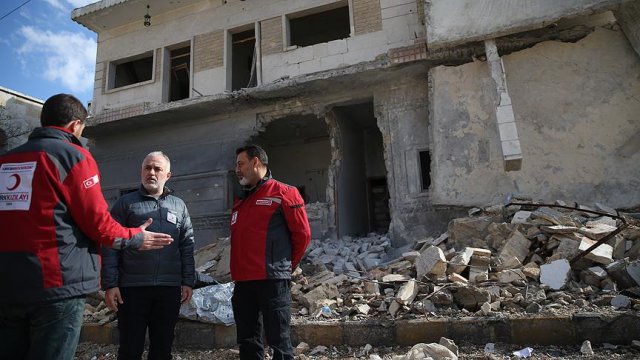 Türk Kızılayı Genel Başkanı Kınık tahliye çalışmaları için Bab'ta Türk Kızılayı Genel Başkanı Kınık tahliye çalışmaları için Bab'ta