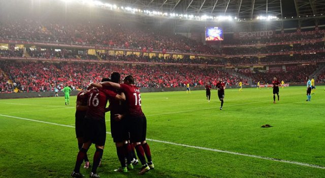 Türkiye-Finlandiya maçı kapalı gişe!