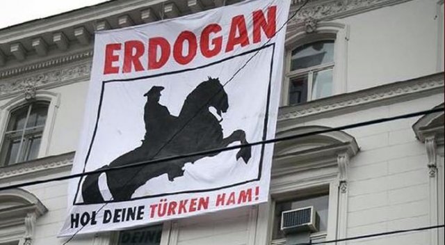 Türkiye’nin Viyana Büyükelçiliğine saldırı Türkiye’nin Viyana Büyükelçiliğine saldırı