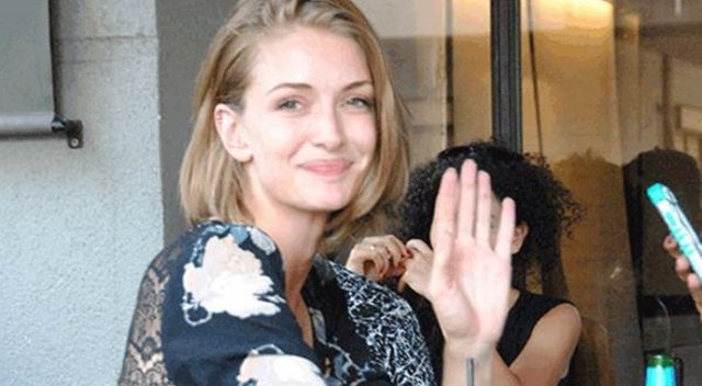 Yasemin Allen geri dönmek istiyor! Yasemin Allen geri dönmek istiyor!
