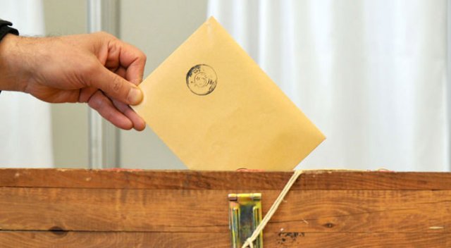 YSK'dan 1 milyon 200 bin kişiye SMS YSK'dan 1 milyon 200 bin kişiye SMS