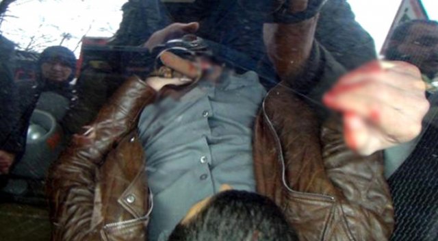 Zonguldak&#039;ta çıkan kavgada muhtar bıçaklandı