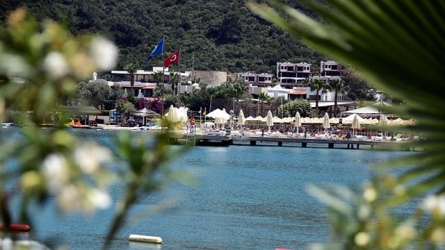 'Mavi bayrak' en çok Antalya'da dalgalanıyor