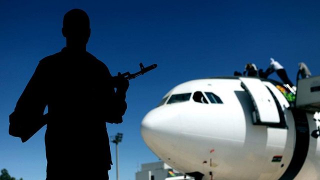 'Rus ve İranlı diplomatları taşıyan uçak Sana'ya indi' iddiası 'Rus ve İranlı diplomatları taşıyan uçak Sana'ya indi' iddiası