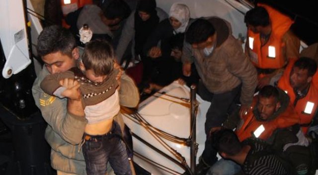 Antalya'da denizde 30 kaçak yakalandı
