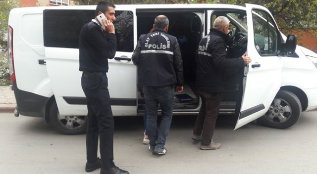 Arkadaşını bacağından vuran şahıs kaçtı