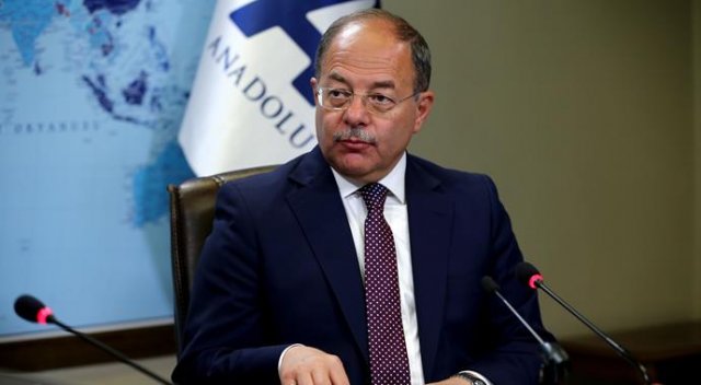 Bakan Akdağ: Buradan itiraf edeyim... Bakan Akdağ: Buradan itiraf edeyim...