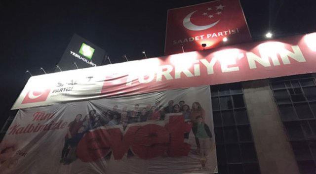 Beşiktaş&#039;ta &#039;evet&#039; çadırına saldırı!