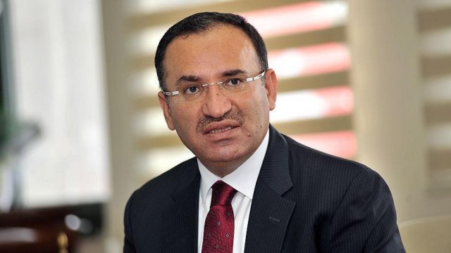 Bozdağ: Türk halkı asırlık tartışmaya son noktayı koyacaktır