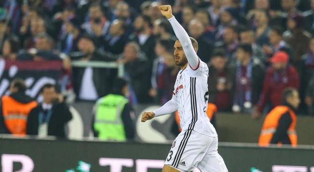 Cenk Tosun, Medical Park Arena'da tarihe geçti Cenk Tosun, Medical Park Arena'da tarihe geçti
