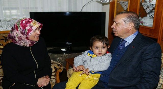 Cumhurbaşkanı Erdoğan’dan sürpriz ev ziyareti Cumhurbaşkanı Erdoğan’dan sürpriz ev ziyareti