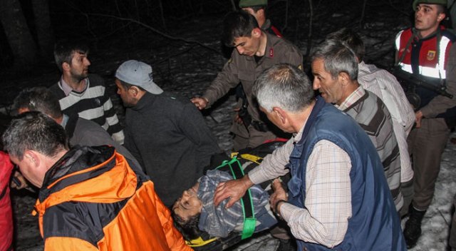 Dağda ağaç keserken yaralanan kişi kurtarıldı Dağda ağaç keserken yaralanan kişi kurtarıldı