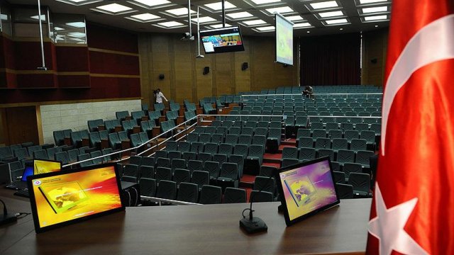 Darbe şüphelisi generaller 3 Temmuz'da hakim karşısında Darbe şüphelisi generaller 3 Temmuz'da hakim karşısında