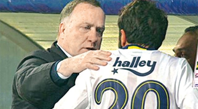 Dirk Advocaat Volkan'ı 68'de oyuna aldı, 78'de kenara çağırdı Dirk Advocaat Volkan'ı 68'de oyuna aldı, 78'de kenara çağırdı