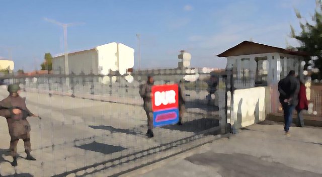 Edirne'de rütbeli askerlerin de aralarında olduğu 4 kişi tutuklandı Edirne'de rütbeli askerlerin de aralarında olduğu 4 kişi tutuklandı