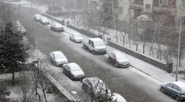 Erzurum beyaza büründü Erzurum beyaza büründü