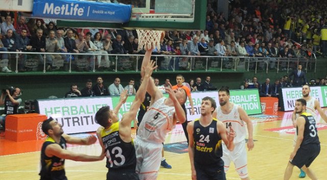 Fenerbahçe Banvit’e şans tanımadı! Fenerbahçe Banvit’e şans tanımadı!