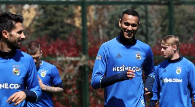 Fenerbahçe’de derbi hazırlıkları sürüyor