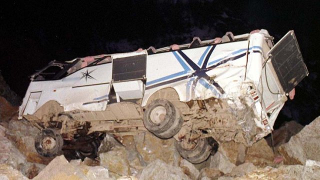 Filipinler'de otobüs kazası: 24 ölü Filipinler'de otobüs kazası: 24 ölü