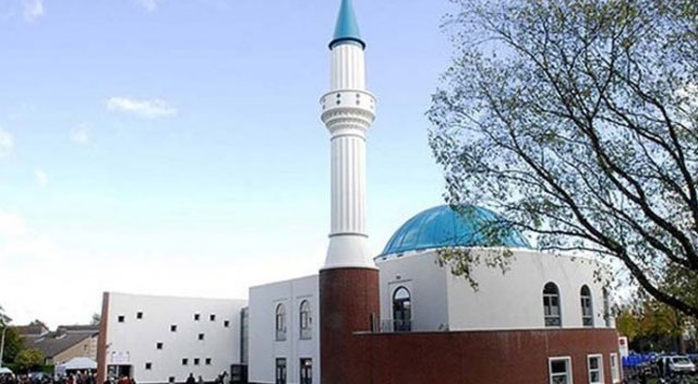 Fransa'da OHAL kapsamında cami kapatıldı Fransa'da OHAL kapsamında cami kapatıldı