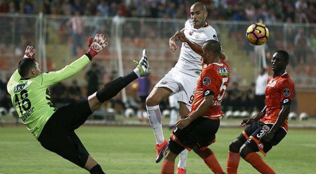Galatasaray galibiyete kilitlendi Galatasaray galibiyete kilitlendi