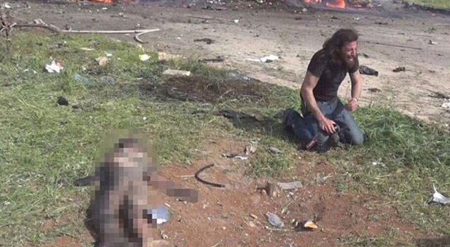 Halep'teki patlamadan korkunç görüntü: Foto muhabirleri kameraları bırakıp ağladı Halep'teki patlamadan korkunç görüntü: Foto muhabirleri kameraları bırakıp ağladı