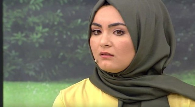 Hanife'den şaşırtan pozlar Hanife'den şaşırtan pozlar