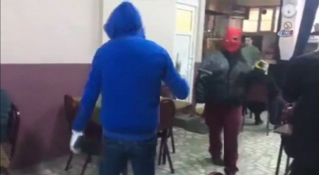 Kahvehaneyi basan teröristler yakalandı