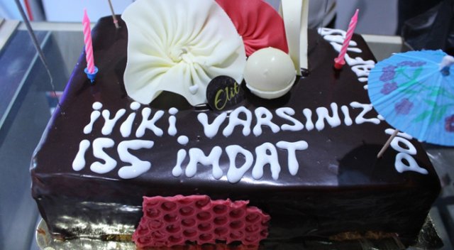 Kavga ihbarına giden polislere pasta sürprizi