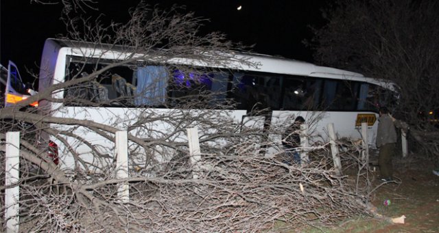 Konya’da tur otobüsü kaza yaptı: 15 yaralı