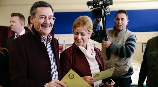 Melih Gökçek oyunu kullandı Melih Gökçek oyunu kullandı