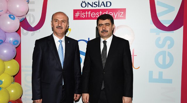Moda rüzgarı tarihi Sirkeci Garı’nda esti Moda rüzgarı tarihi Sirkeci Garı’nda esti