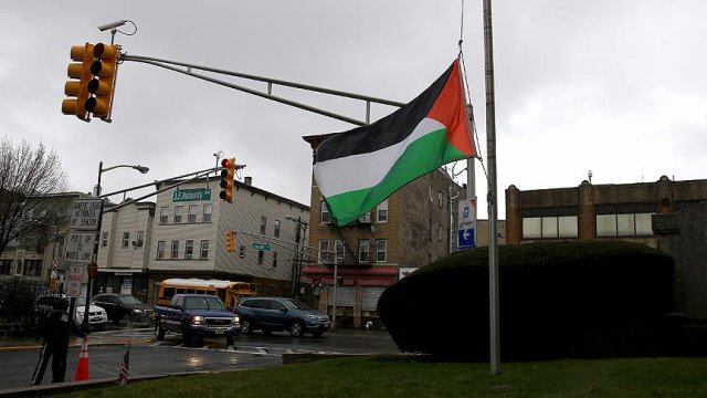 New Jersey'de Filistin bayrağı göndere çekildi New Jersey'de Filistin bayrağı göndere çekildi