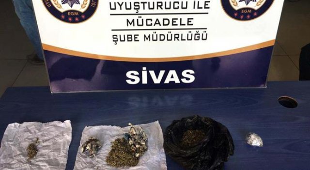 Otogarda uyuşturucu operasyonu, gözaltılar var