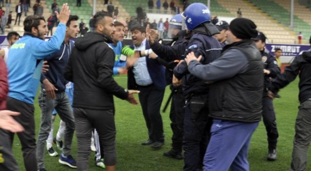 Polis-taraftar gerginliği: 8 gözaltı