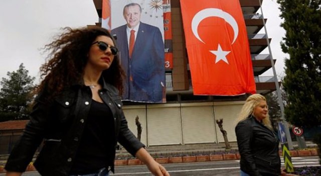 Referanduma günler kala 3 büyükşehir anketi Referanduma günler kala 3 büyükşehir anketi