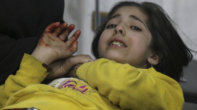 Şam'daki muhalif bölgelere yönelik hava saldırılarında ölü sayısı 32'ye yükseldi